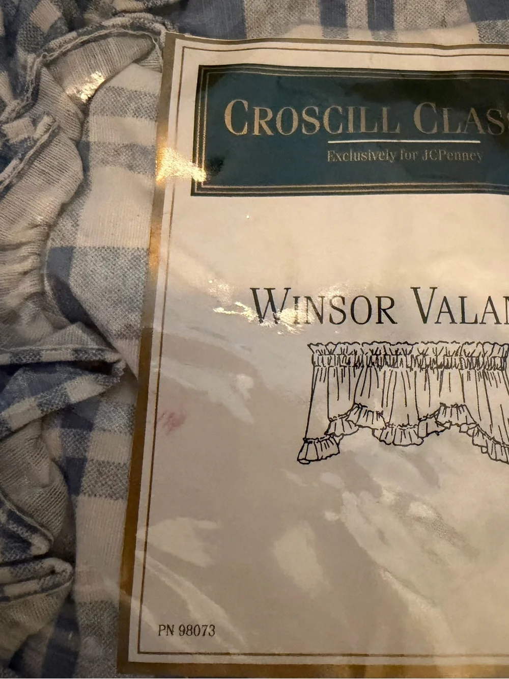 Croscill Classics  Winsor Valance 88 X 22 Country Plaid New